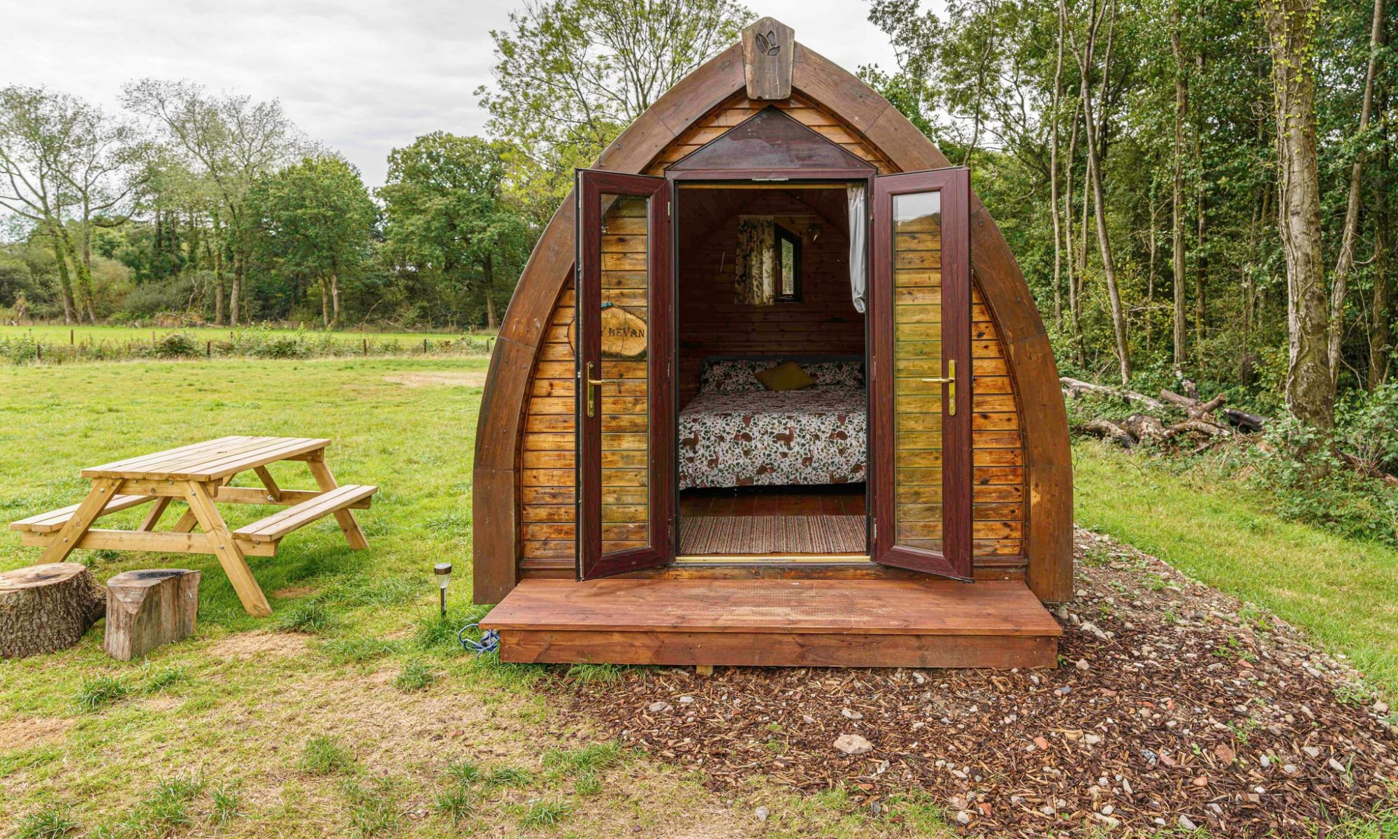 Glamping Pod in field